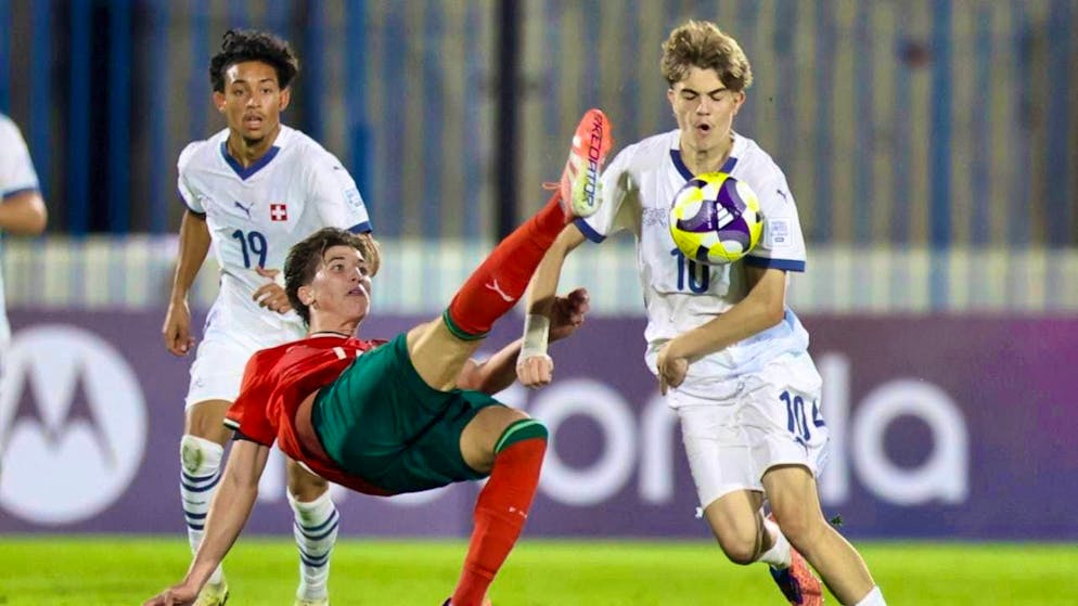 Portugal provided the spectacle: the Swiss U17s with Mladen Mijajlovic (right) were defeated by the strong Portuguese in the quarter-finals of the World Cup