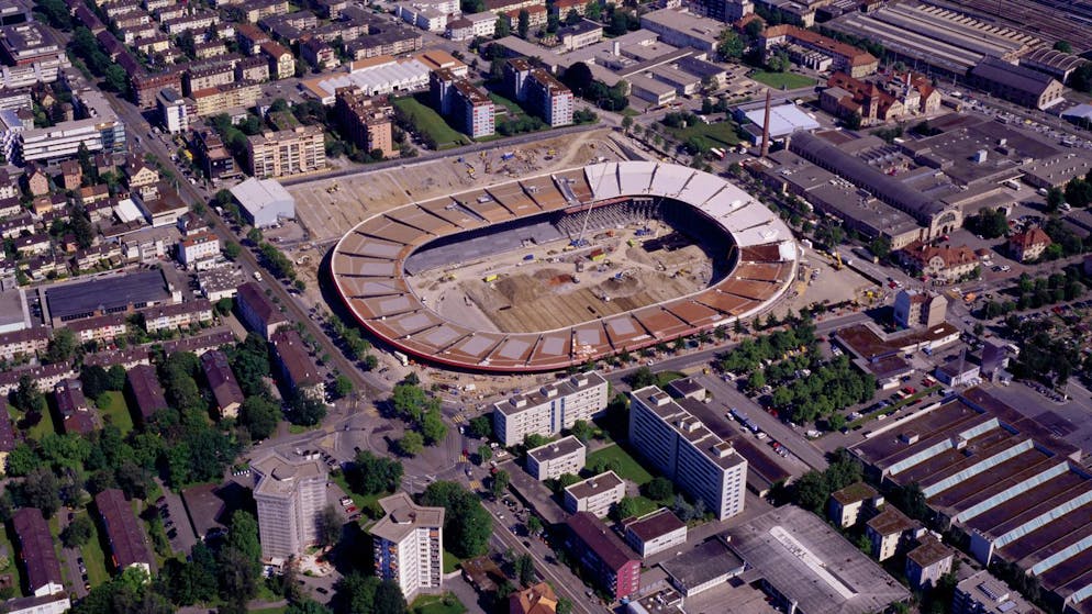 Der Letzigrund im Wandel der Zeit. Der Umbau des Letzigrunds für die Europameisterschaft 2008.