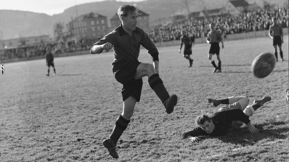 Der Letzigrund im Wandel der Zeit. Fussball im Letzigrund: Sport und Spielstätte sind 1951 dieselben wie heute, trotzdem ist beides kaum wiedererkennbar.