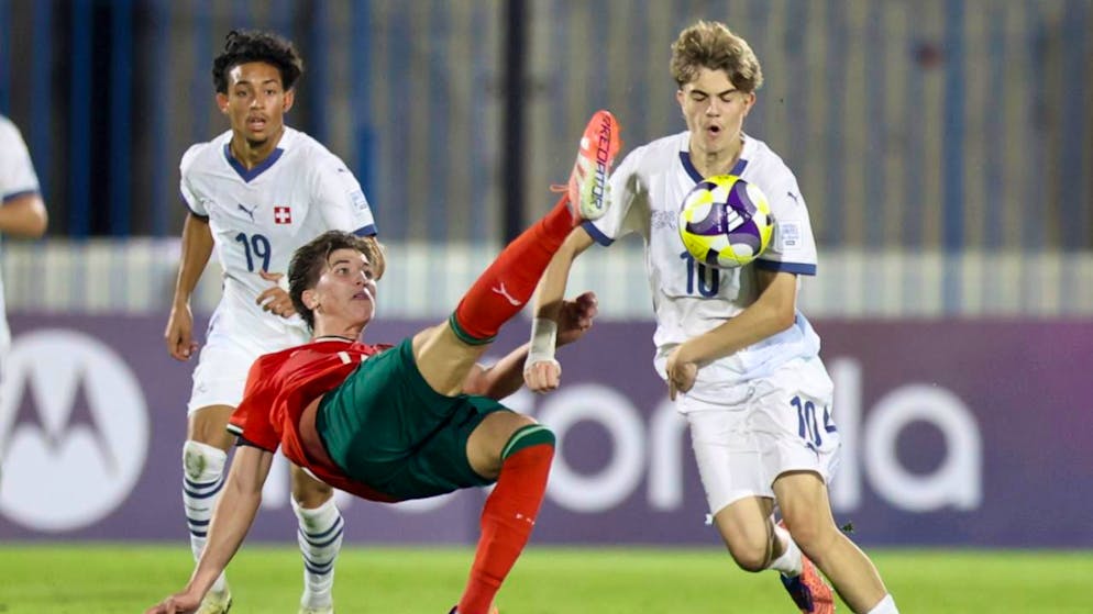 Für das Spektakel sorgte Portugal: Die Schweizer U17 mit Mladen Mijajlovic (re.) scheiterte an der WM im Viertelfinal an den starken Portugiesen