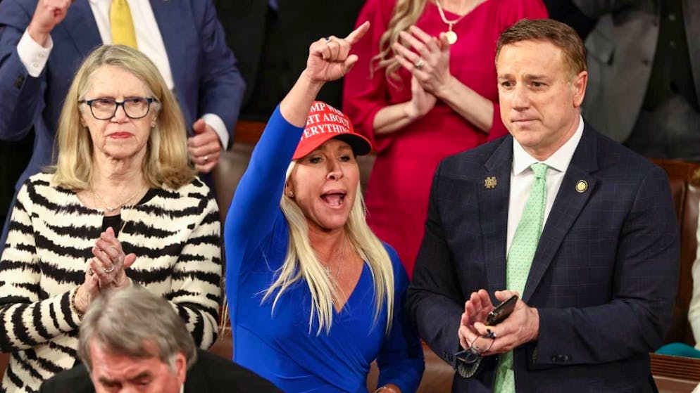 Le divorce est consommé entre Marjorie Taylor Greene (au centre de la photo) et Donald Trump.