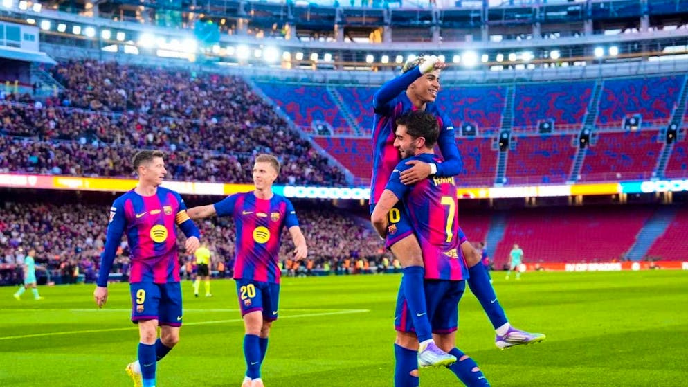 FC Barcelona celebrated an unchallenged victory in front of a not yet full crowd at the not yet completely renovated Camp Nou