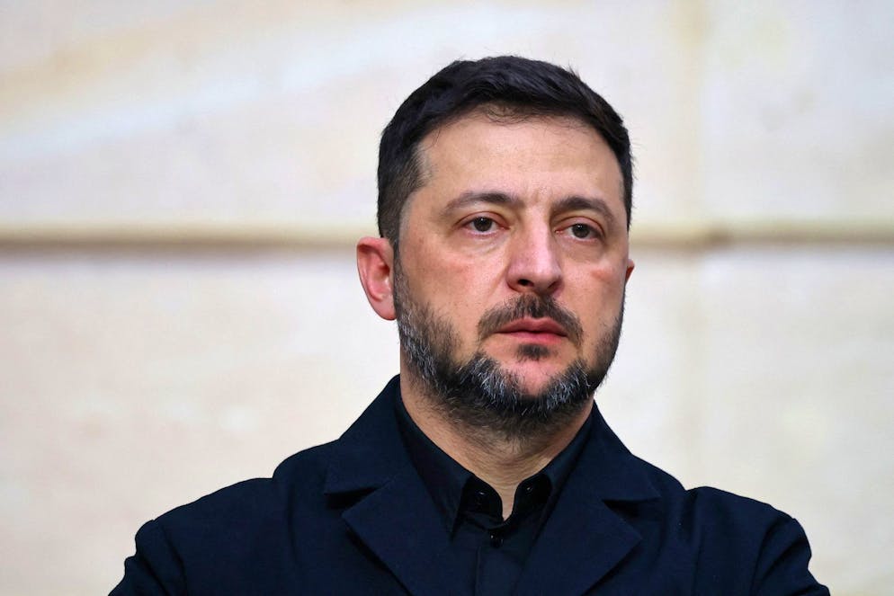 Le président Volodymyr Zelensky a signé samedi un décret formant la délégation qui sera chargée de participer «au processus de négociations avec les Etats-Unis et d'autres partenaires internationaux de l'Ukraine, ainsi qu'avec des représentants de la Russie».