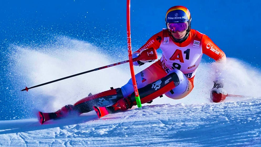 Tanguy Nef drops back from 2nd place to 5th.