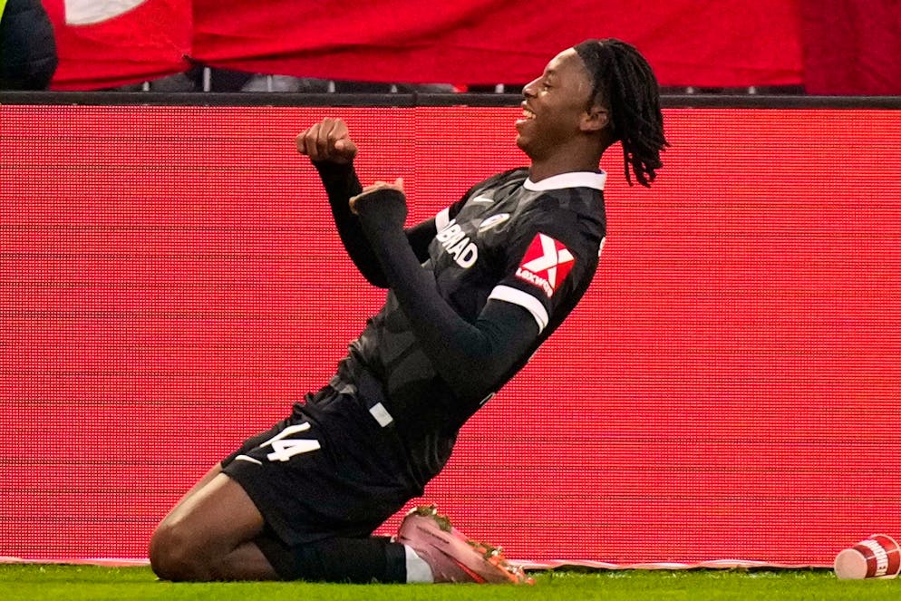 Le but de Johan Manzambi n'a pas suffi face au festival de Michael Olise.