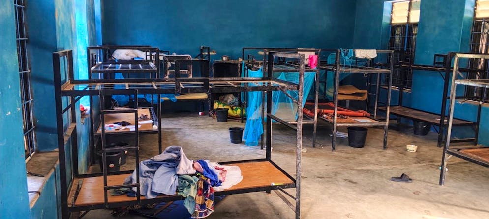 Les dortoirs de l’école catholique primaire et secondaire St. Mary après l’enlèvement d’enfants et de membres du personnel par des hommes armés.