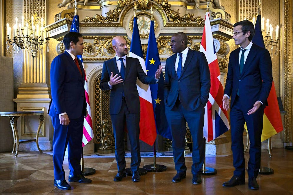 The picture was taken in Paris in April. Günter Sautter is on the far right.