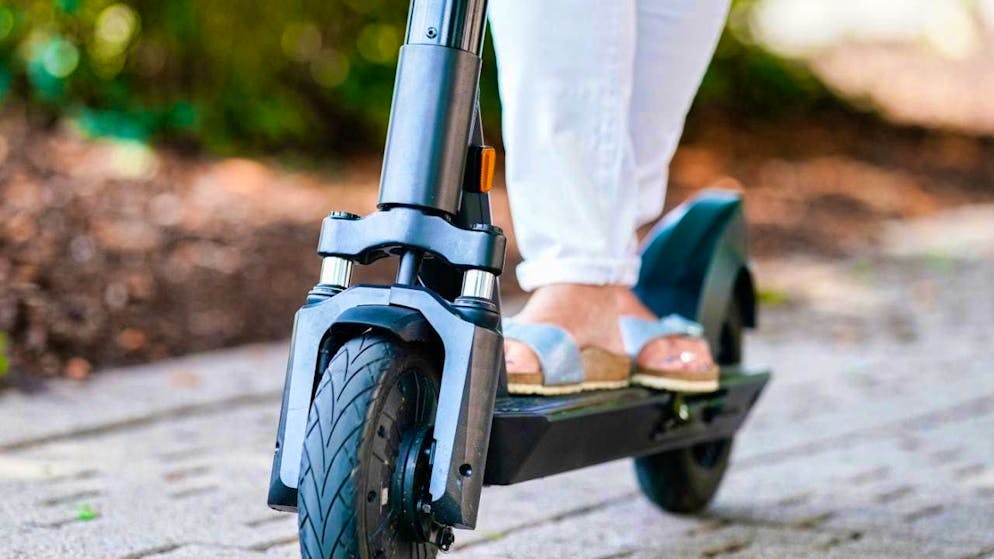 Other European cities have already shown the way, and Florence is now following suit: Rental e-scooters will no longer be welcome on the streets and sidewalks of the Italian city from April 2026. (archive image)