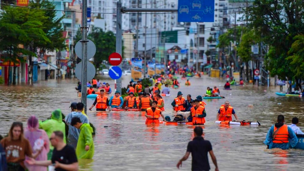 Le strade inondate della città di Nha Trang, nella provincia vietnamita di Khanh Hoa.