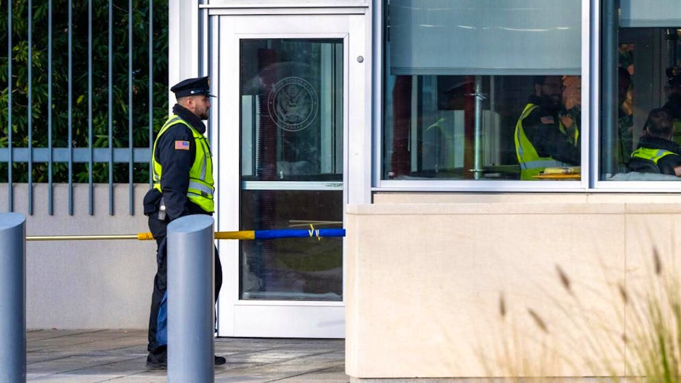 Américains et Ukrainiens doivent tenter de rapprocher à Genève leurs divergences sur le plan de paix de Donald Trump.