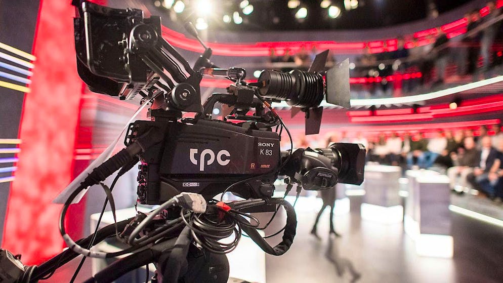 Une caméra dans le studio 8 de la télévision suisse SRF avant l'enregistrement de l'émission "Arena". (photo d'archives)