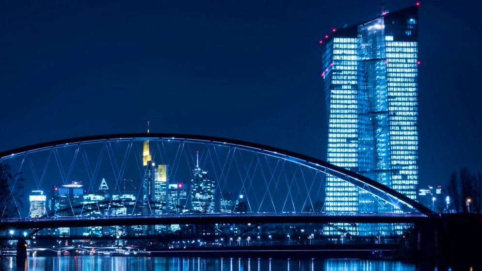 Les stablecoins sont des cryptomonnaies à la valeur stable, indexée sur de véritables devises, qui offrent la perspective de paiements à moindre frais, immédiats et sécurisés, partout dans le monde.