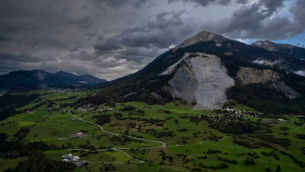 La montagna crollerà presto. Attesa una grande frana a Brienz, è questione di ore o pochi giorni