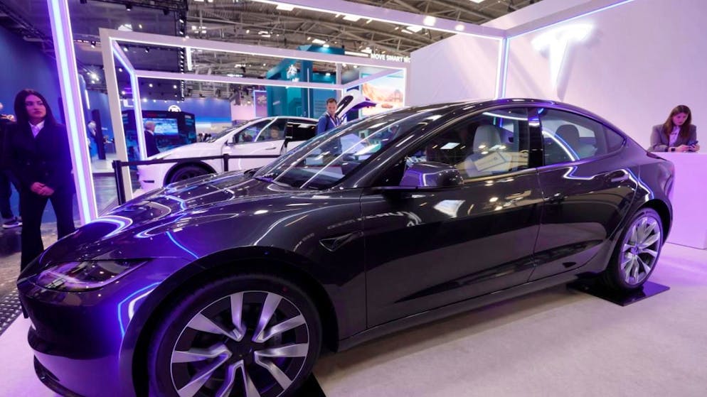 Tesla citata in giudizio negli Stati Uniti per un incidente mortale: sotto accusa le maniglie elettriche delle portiere della Model 3. (immagine d'illustrazione)