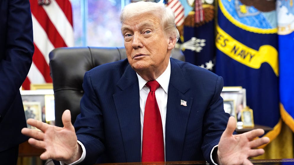 Donald Trump jubile. L’une des étoiles montantes du parti démocrate dans le viseur du Pentagone