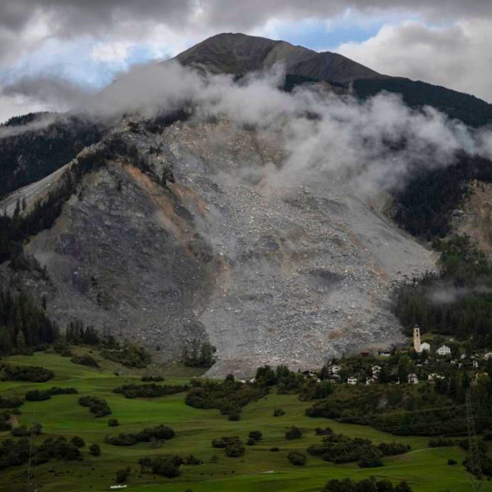 «Wir gehen von Stunden bis Tagen aus». Geologen erwarten grossen Felssturz in Brienz GR