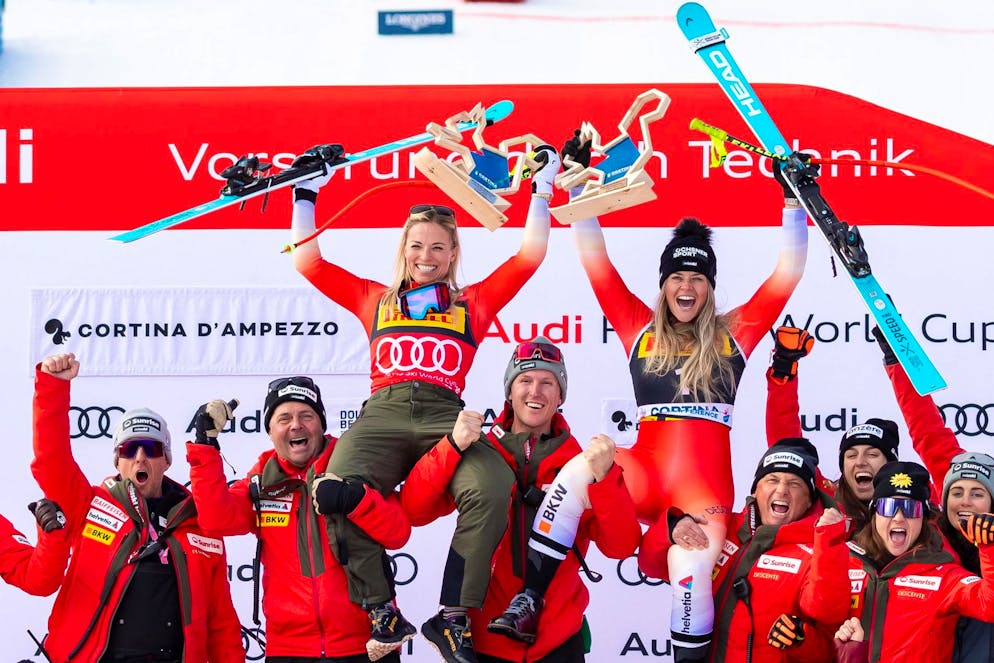 Im Januar feiern die Schweizerinnen im Super-G in Cortina d'Ampezzo zwei Podestplätze: Lara Gut-Behrami (links) wird Zweite, Corinne Suter Dritte.