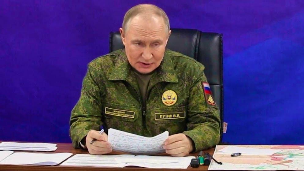 HANDOUT - Russian President Vladimir Putin visiting a command post of the armed forces (archive photo). Photo: Uncredited/Russian Presidential Press Office/dpa