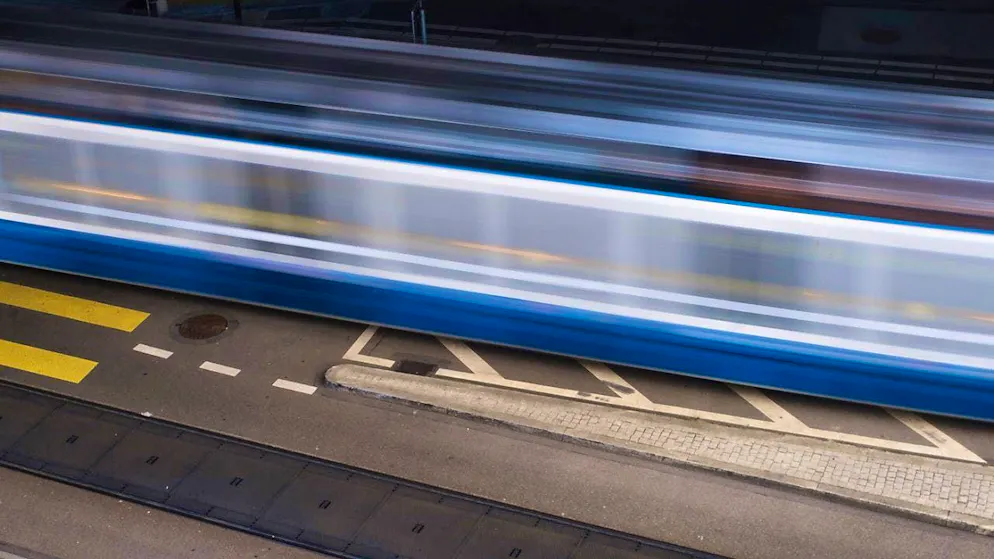 In Zurich, streetcars with advertisements for "Turkish Airline "s and "Chair" are causing political controversy. (symbolic image)