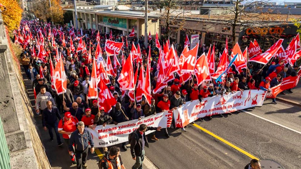 Les maçons ont cette année plusieurs fois investi les rues pour exprimer leur ras-le-bol, comme ici à Lausanne.