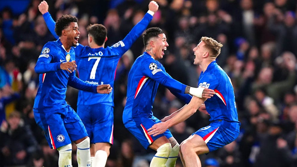 Tutte le Highlights. Notte di caos in Champions: Juve passa all'ultimo, Napoli glaciale, Barça travolto a Londra dai Blues