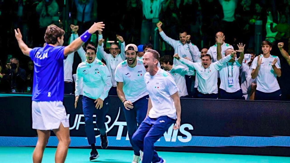 The ideal case for the new Davis Cup format: Italy celebrates the title in front of a home crowd. Too often, however, there is no atmosphere among the neutral spectators