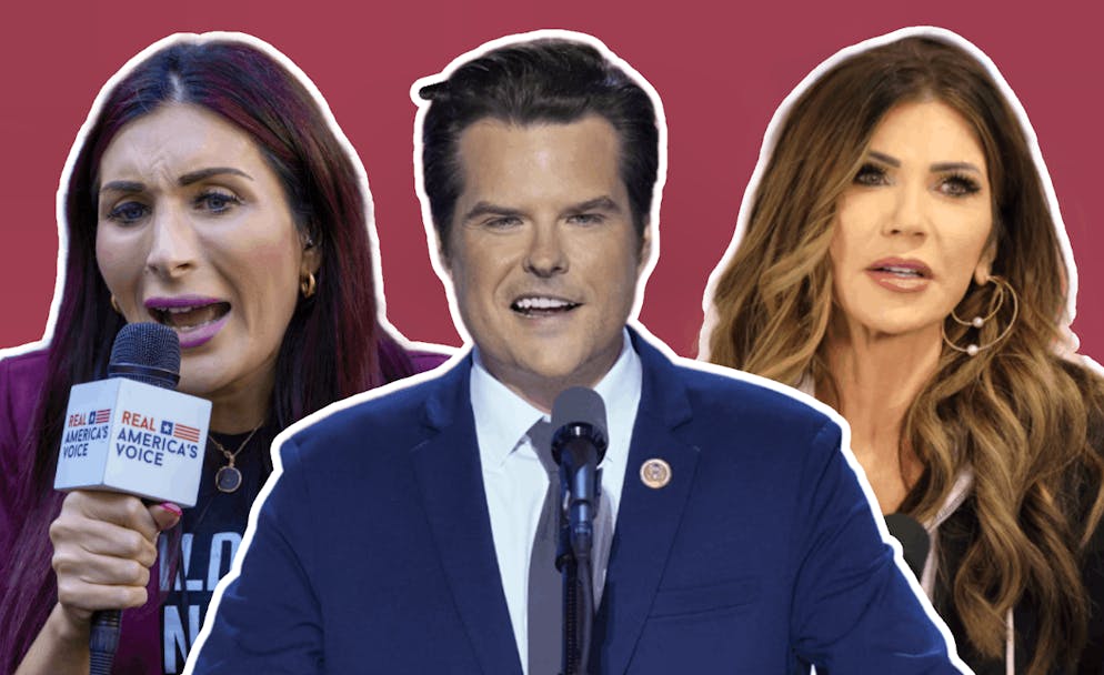 Aktivistin Laura Loomer (links), Republikaner Matt Gaetz und Heimatschutzministerin Kristi Noem gelten als prominente Gesichter des «Mar-a-Lago Face».