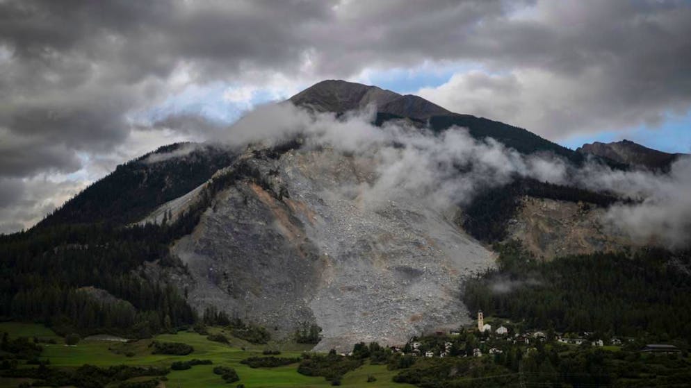 Die rund 80 Einwohnerinnen und Einwohner von Brienz GR sind seit November 2024 evakuiert. (Archivbild)