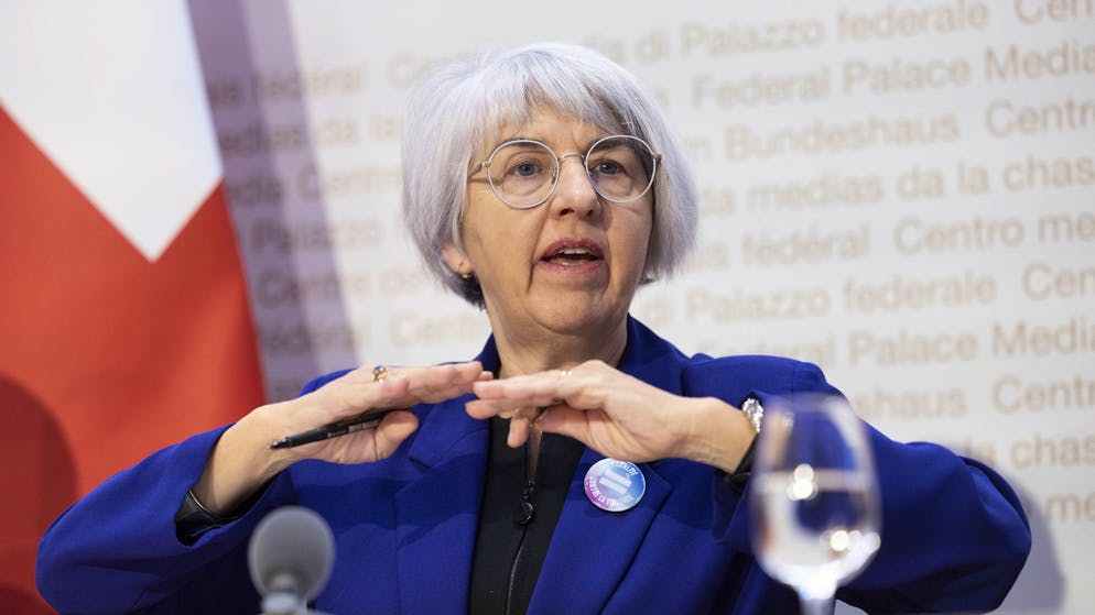 Elisabeth Baume-Schneider hat sich durchgesetzt: Der Bundesrat plant die nächste AHV-Reform weiter ohne Erhöhung des Rentenalters, will aber Anreize für längeres Arbeiten schaffen.