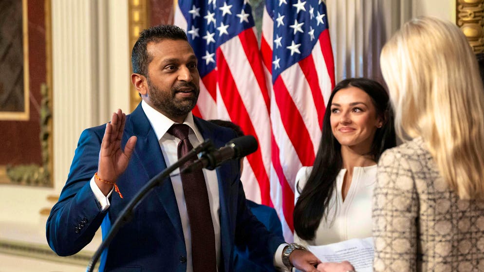 21 febbraio: Kash Patel presta giuramento come direttore dell'FBI. Insieme a lui c'è la sua fidanzata Alexis Wilkins.