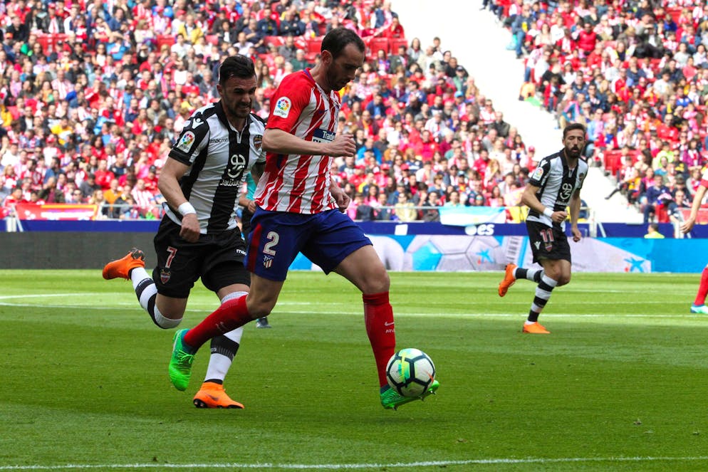Sadiku in campo contro l'Atletico Madrid.