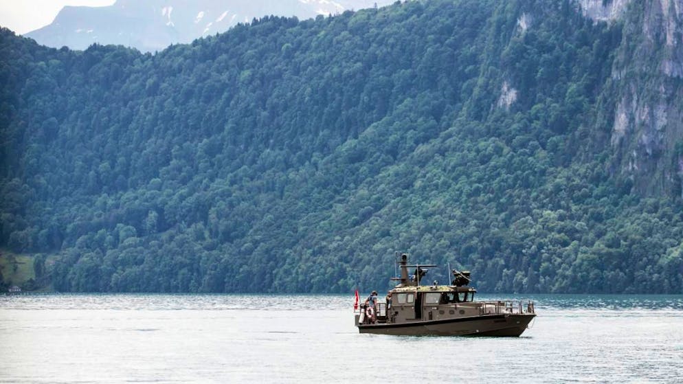 Un battello pattugliatore dell'esercito in un'immagine del giugno 2019.