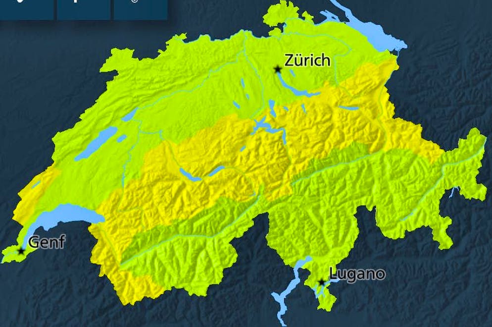 The federal snow warning applies in the yellow-colored regions.