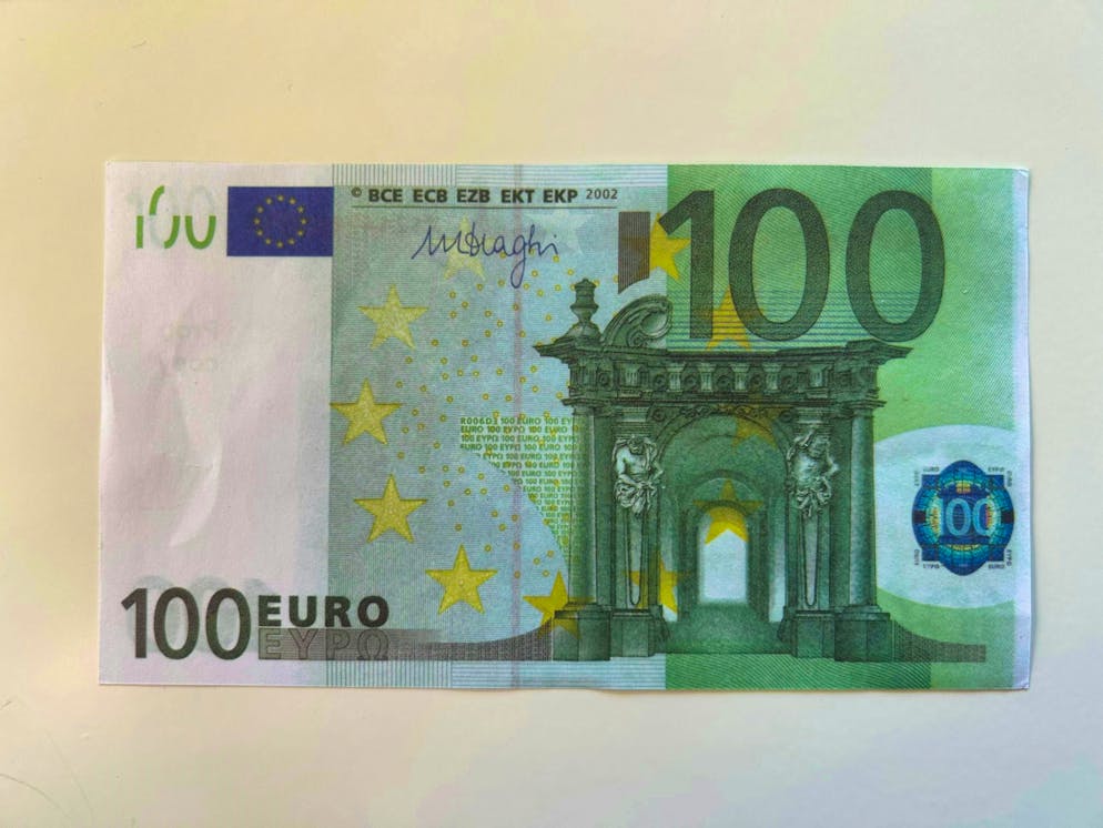 This is what forbidden counterfeit money looks like. This 100 euro note looks genuine.