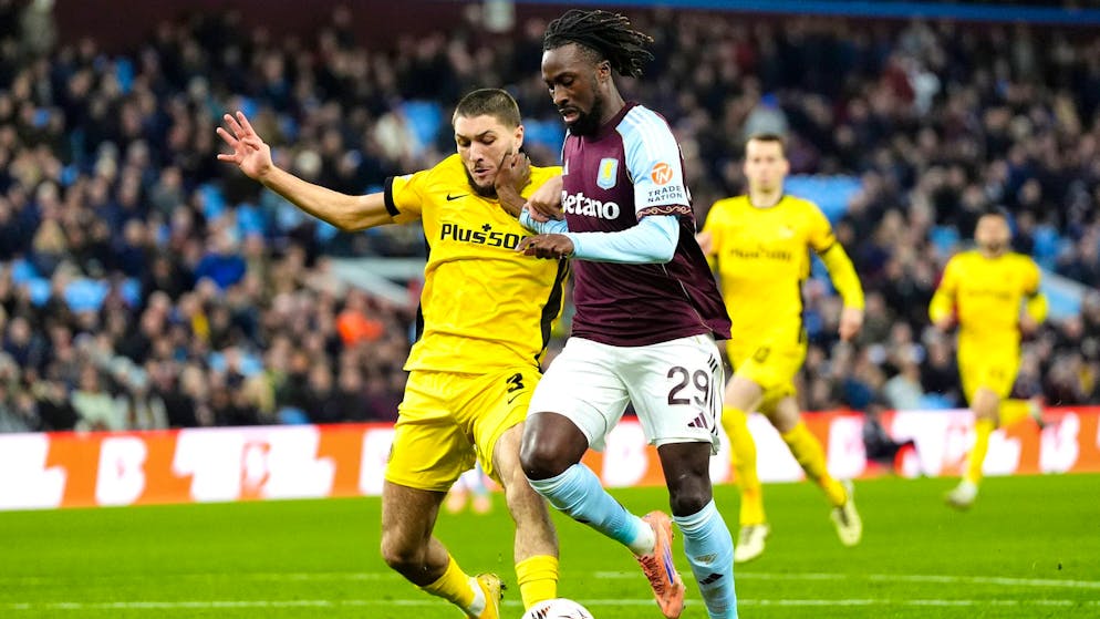 Highlights im Video. Monteiros Anschlusstreffer kommt zu spät: YB unterliegt Aston Villa nach Fan-Chaos 1:2