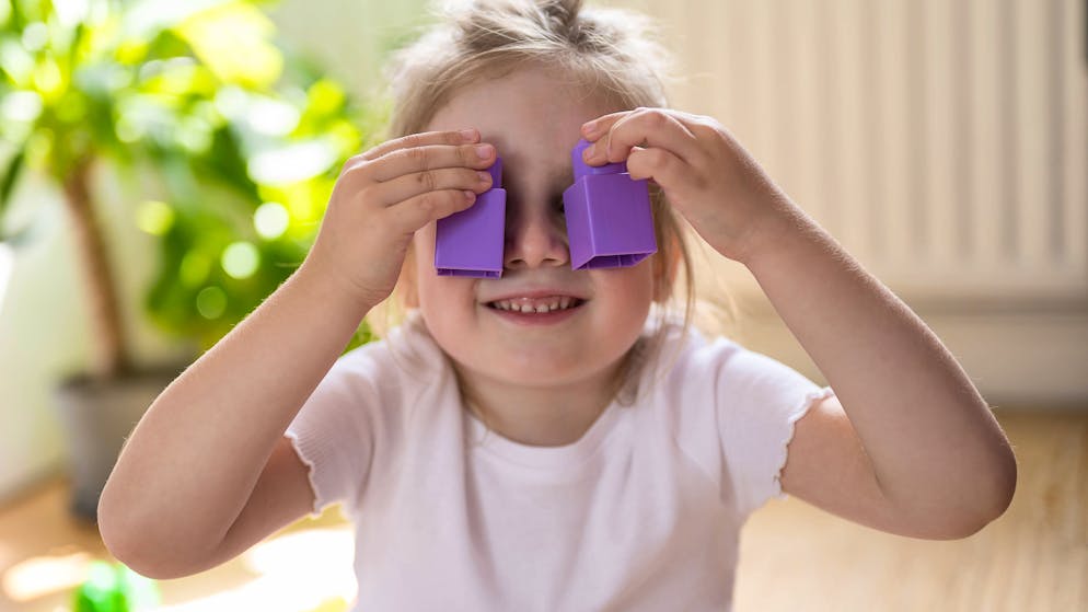 Neue Erziehungsstile. Von Curling bis Smombie – welcher Elterntyp bist du?