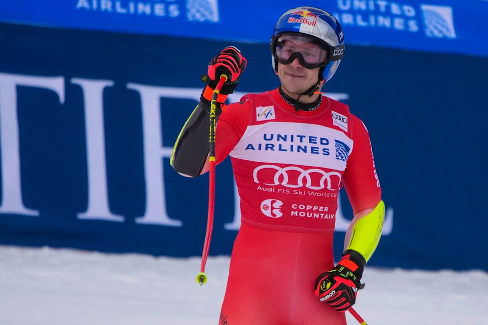 Marco Odermatt esulta all'arrivo