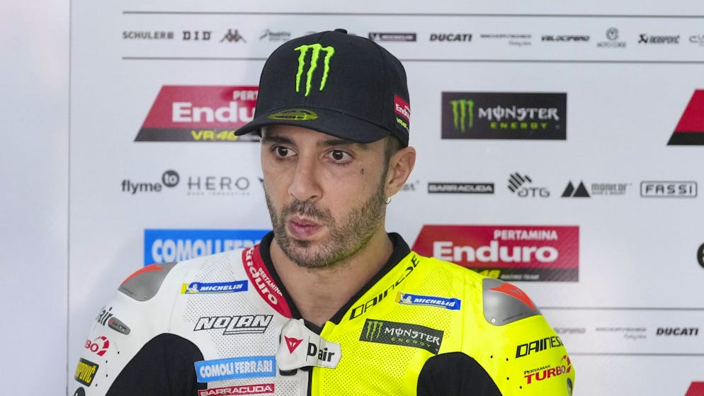 Al centro del gossip. Tra Andrea Iannone ed Elodie è finita? Ecco che spuntano foto con Rocio Munoz Morales