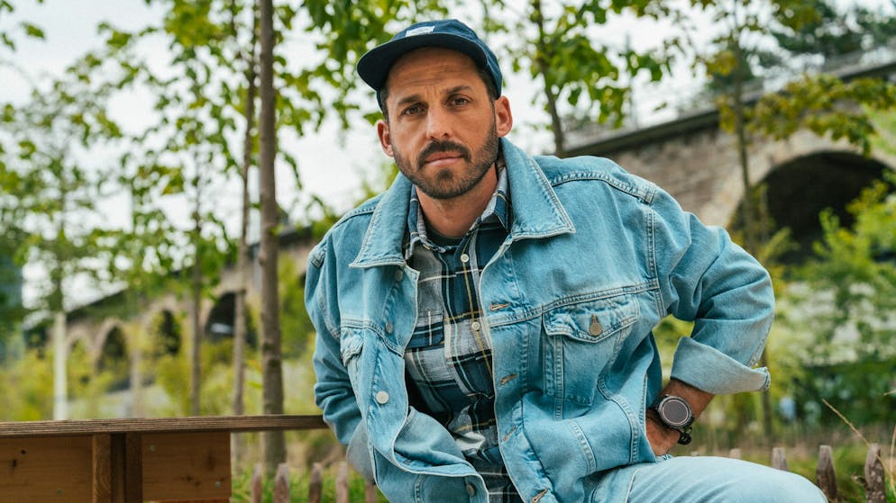 Bötschi asks Pablo Nouvelle. 