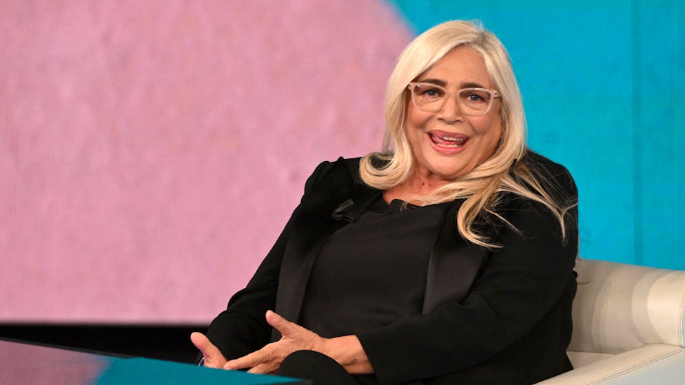 L'intervista. Dal matrimonio a 17 anni, Mara Venier racconta i suoi amori