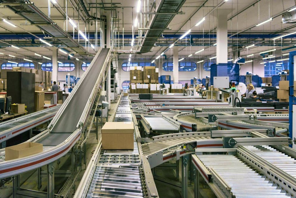 On Black Friday, the logistics center of online retailer Brack in Willisau LU is a hive of activity.