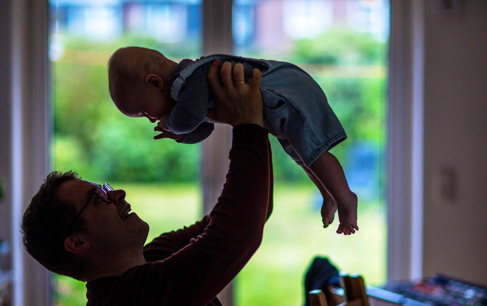 Das Leben hat verschiedene Phasen – das spiegelt sich auch im Gehirn wider. (Archivbild)