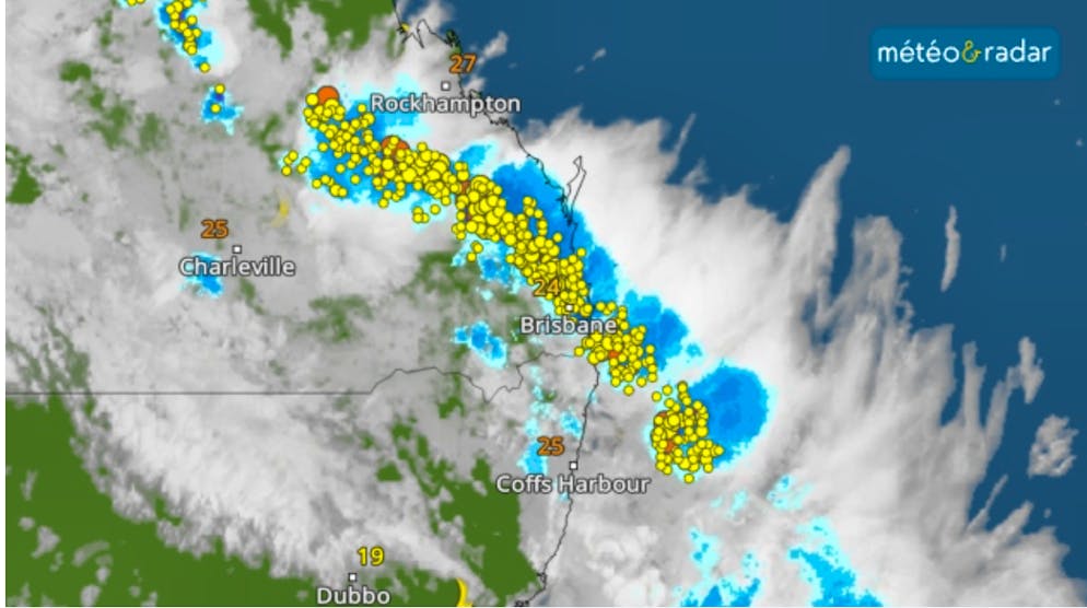 La carte radar météo montre les intempéries au nord de Brisbane.