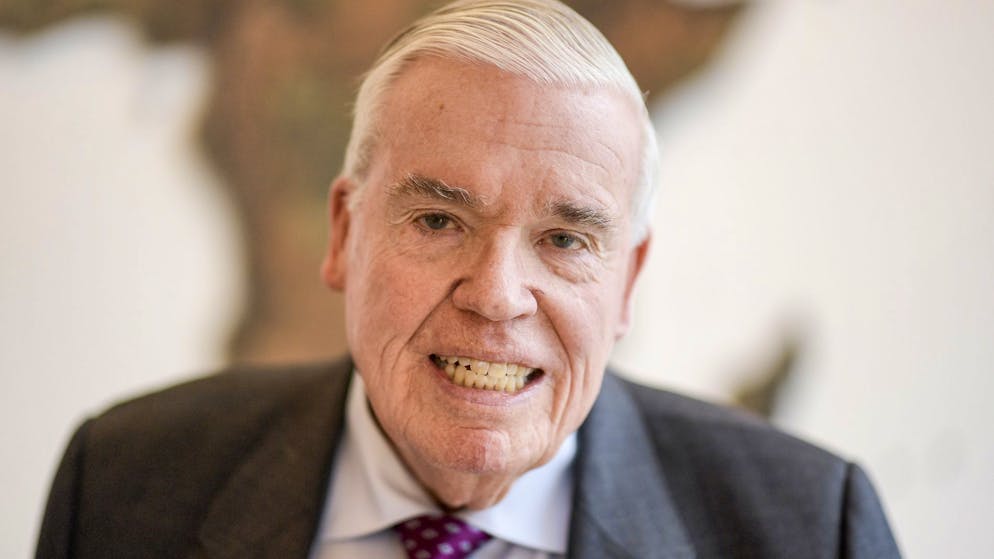 Die reichsten in der Schweiz wohnhaften Menschen mit Sportbezug. <strong>Rang 6: Klaus-Michael Kühne. Vermögen: 21,5 Milliarden Franken.</strong> Er ist Hauptinvestor beim Hamburger SV und prägend bei Transfers und Infrastruktur.