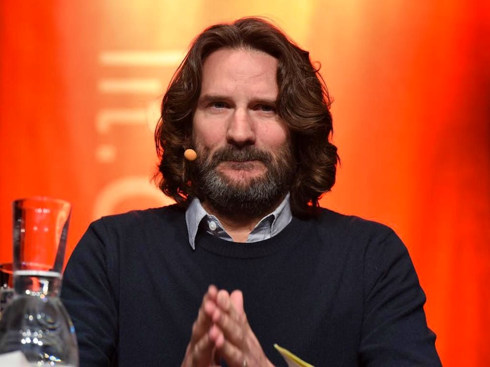 Frédéric Beigbeder a lancé une nouvelle charge contre Lena Situations au sujet de son deuxième livre, «Encore Mieux!», cinq ans après le premier, «Toujours plus».