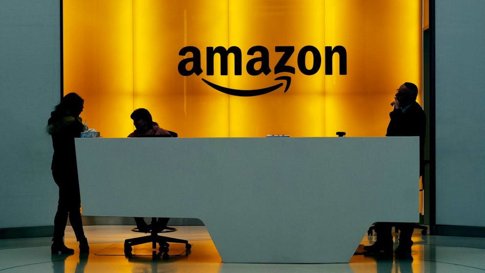 Ecco cosa lamentano. I dipendenti di Amazon lanciano l'allarme: «La corsa all'IA è fuori controllo. Continuando così, addio pianeta»