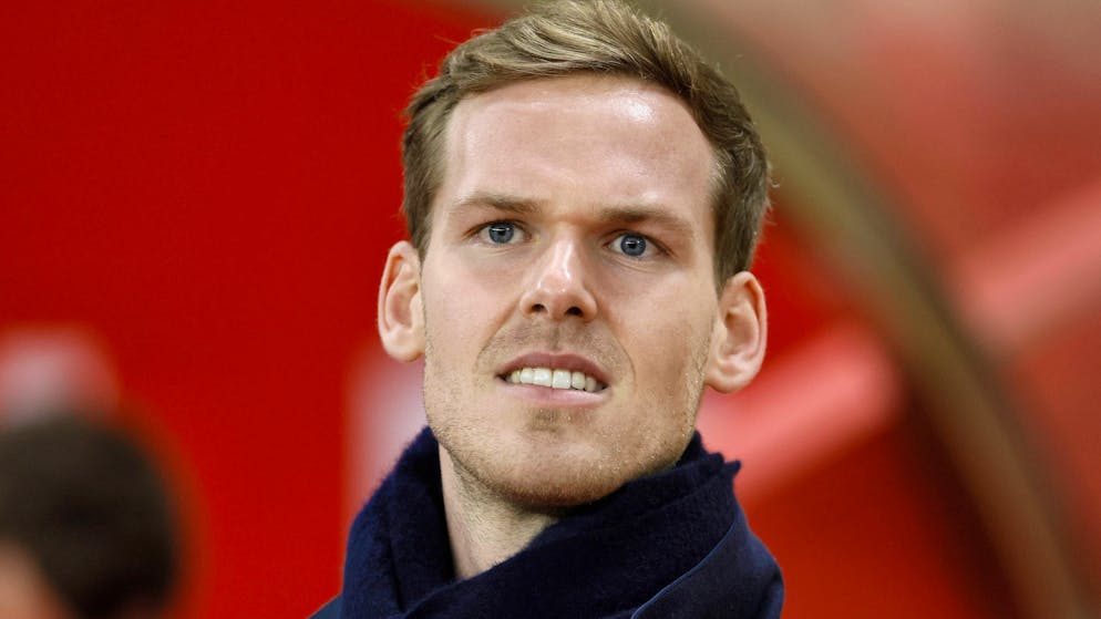 Die reichsten in der Schweiz wohnhaften Menschen mit Sportbezug. Rang 55: Familie Louis-Dreyfus. Vermögen: 4,3 Milliarden Franken. Kyril Louis-Dreyfus, 27-jähriger Spross der gleichnamigen Handelsdynastie, kaufte den englischen Fussballclub AFC Sunderland und führte ihn zurück in die Premier League. Schon sein 2009 verstorbener Vater Robert Louis-Dreyfus war im Fussballbusiness tätig, unter anderem als Besitzer von Olympique Marseille.