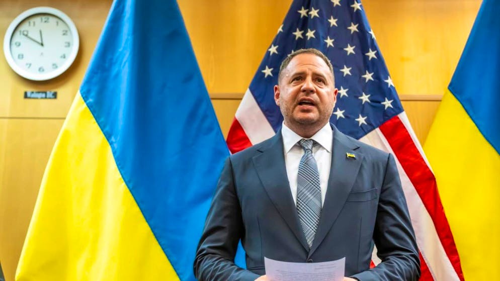 Ucraina. Scandalo corruzione: si dimette Yermak, il braccio destro di Zelensky