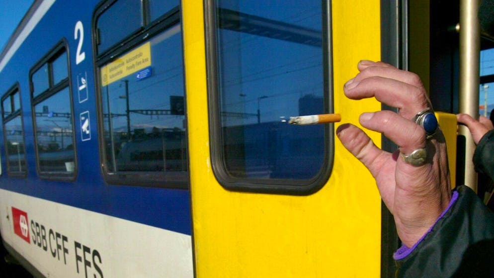 L’interdiction de fumer dans les trains il y a 20 ans a nettement amélioré la propreté et le confort (photo d'illustration).