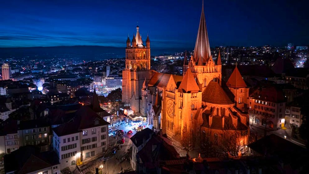 Anlässlich ihres 750-jährigen Bestehens erhält die Kathedrale von Lausanne eine neue Aussenbeleuchtung.